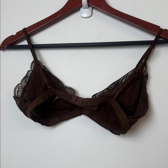 Aritzia Talula Dark Brown Lace Bralette - Picture 2 of 3